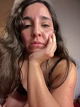 Latinaelisa online show from June 2026 03:41:02 AM