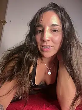 Latinaelisa online show from May 2026 03:11:02 AM