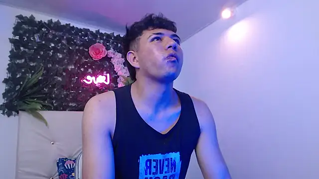 camilosmithh online show from February 2026 04:49:01 PM