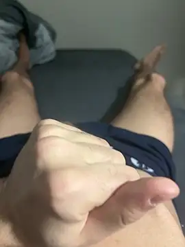 Snapshot of emirro21 chatting on March 2026 08:05:01 PM emirro21 online show from March 2026 08:05:01 PM