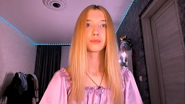 TaliCaan online show from February 2026 12:04:02 PM