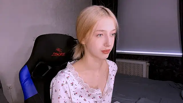 TaliCaan online show from April 2026 11:06:02 AM