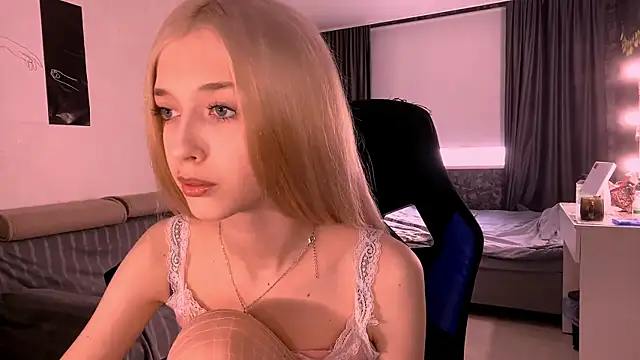 TaliCaan online show from March 2026 12:21:03 PM