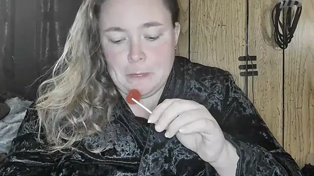 ladylynn13 online show from March 2026 11:00:02 PM