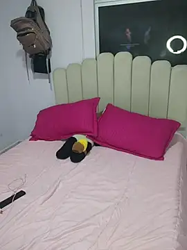 its lauu  online show from February 2026 11:57:01 PM