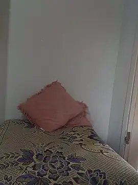 Snapshot of lolo9955 chatting on February 2026 05:57:01 PM lolo9955 online show from February 2026 05:57:01 PM