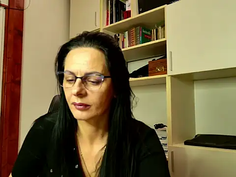 MiriamDelyn online show from February 2026 08:43:01 PM