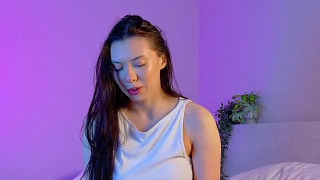 Snapshot of gwenonl1ne chatting on February 2026 03:02:02 PM gwenonl1ne online show from February 2026 03:02:02 PM