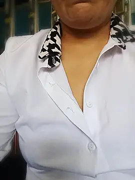 Lindagirlcum online show from April 2026 04:13:01 PM