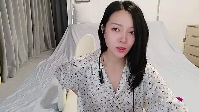 xiaojie jie online show from June 2026 04:12:01 PM