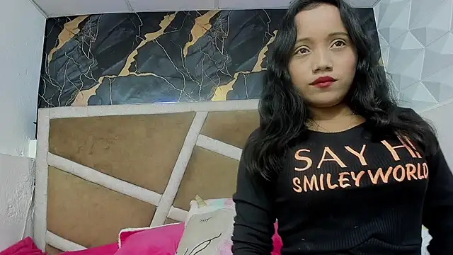 Snapshot of Kimmy_london19 chatting on February 2026 09:56:02 PM Kimmy london19 online show from February 2026 09:56:02 PM