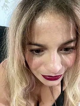 AriBeautiful online show from March 2026 02:06:02 AM