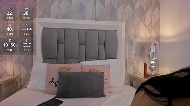 zharia lux 25 online show from March 2026 11:41:01 AM