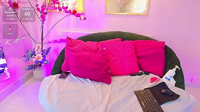 Snapshot of sabrina_lafaux_cr chatting on February 2026 07:25:01 PM sabrina lafaux cr online show from February 2026 07:25:01 PM