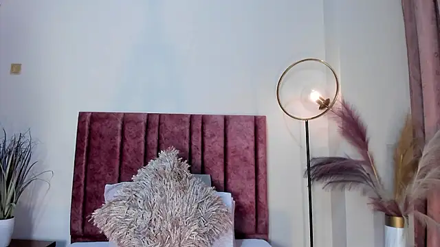 Snapshot of AndraCyruss chatting on February 2026 12:22:02 AM AndraCyruss online show from February 2026 12:22:02 AM