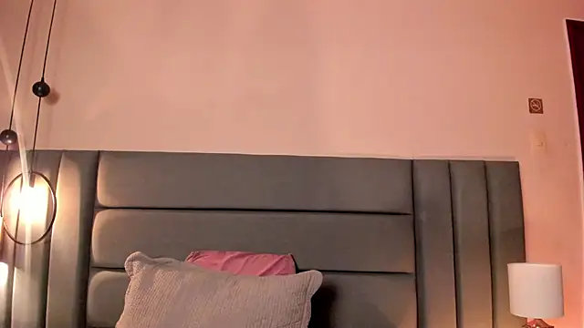 AndraCyruss online show from March 2026 12:29:02 AM