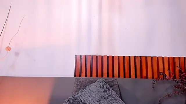 Snapshot of AndraCyruss chatting on February 2026 10:10:01 PM AndraCyruss online show from February 2026 10:10:01 PM