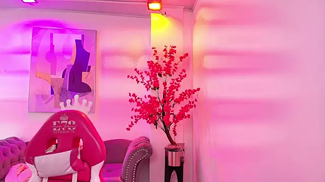 Chloe dolly online show from March 2026 11:38:02 AM