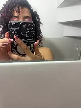 Woo isDaphne online show from March 2026 11:06:02 PM