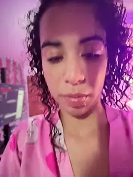 Woo isDaphne online show from March 2026 10:51:01 PM