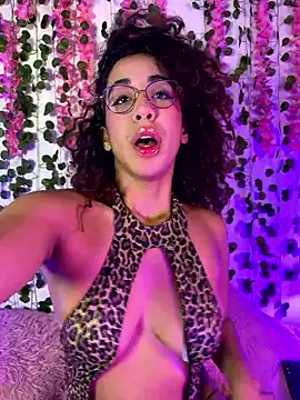 Woo isDaphne online show from February 2026 12:54:01 AM