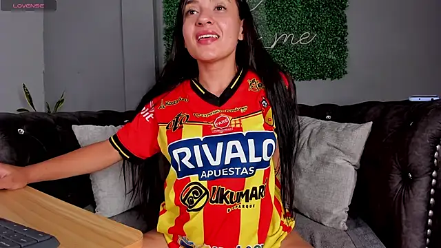 danielebeck online show from February 2026 07:11:02 PM