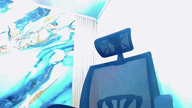 Snapshot of DaviidBuckx_ chatting on February 2026 02:12:02 AM DaviidBuckx online show from February 2026 02:12:02 AM