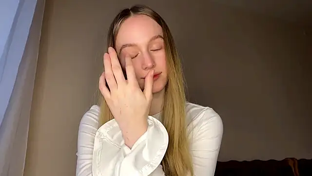 Snapshot of Viktoria_Vibes chatting on March 2026 03:19:02 PM Viktoria Vibes online show from March 2026 03:19:02 PM