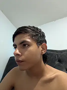 Snapshot of two_cam_latin chatting on February 2026 05:07:02 AM two cam latin online show from February 2026 05:07:02 AM