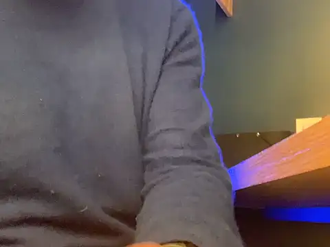 Snapshot of daddyffpig chatting on February 2026 05:02:02 PM daddyffpig online show from February 2026 05:02:02 PM