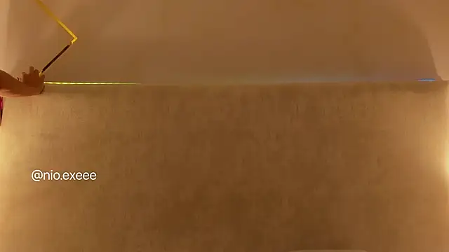 Nioki  online show from March 2026 04:15:01 AM