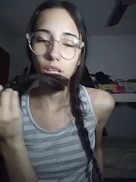 isaaabelaaa online show from April 2026 10:59:02 PM