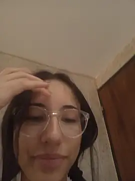 isaaabelaaa online show from February 2026 11:42:02 AM