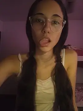 isaaabelaaa online show from February 2026 06:39:01 PM