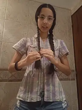 isaaabelaaa online show from February 2026 11:10:02 AM