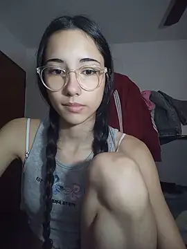 isaaabelaaa online show from April 2026 11:05:02 AM