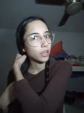 isaaabelaaa online show from April 2026 11:39:02 PM