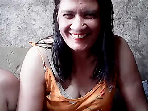 Snapshot of Wildhot_Mommy chatting on March 2026 02:34:02 AM Wildhot Mommy online show from March 2026 02:34:02 AM