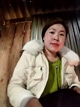 Yiyoongg online show from February 2026 12:46:02 AM