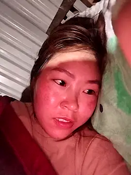 Yiyoongg online show from February 2026 11:48:01 PM