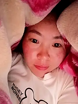 Yiyoongg online show from February 2026 11:27:02 PM