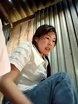 Yiyoongg online show from March 2026 04:51:01 AM