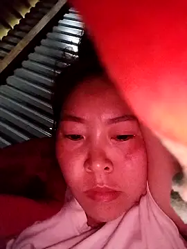 Yiyoongg online show from February 2026 11:39:01 PM