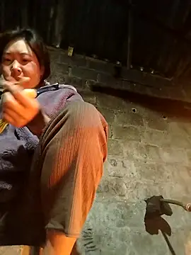 Yiyoongg online show from March 2026 12:03:02 AM