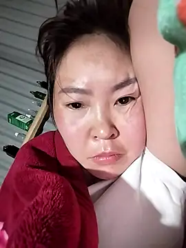 Yiyoongg online show from February 2026 11:04:02 PM