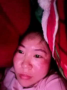 Yiyoongg online show from March 2026 11:38:01 PM