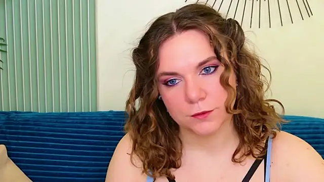 Teona Owenss online show from March 2026 08:20:01 PM