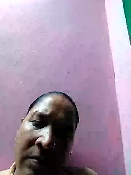 Snapshot of Loomaraj chatting on June 2026 10:35:02 AM Loomaraj online show from June 2026 10:35:02 AM