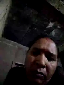 Snapshot of Loomaraj chatting on June 2026 04:29:01 PM Loomaraj online show from June 2026 04:29:01 PM