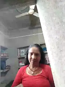 Snapshot of Loomaraj chatting on July 2026 10:56:01 AM Loomaraj online show from July 2026 10:56:01 AM